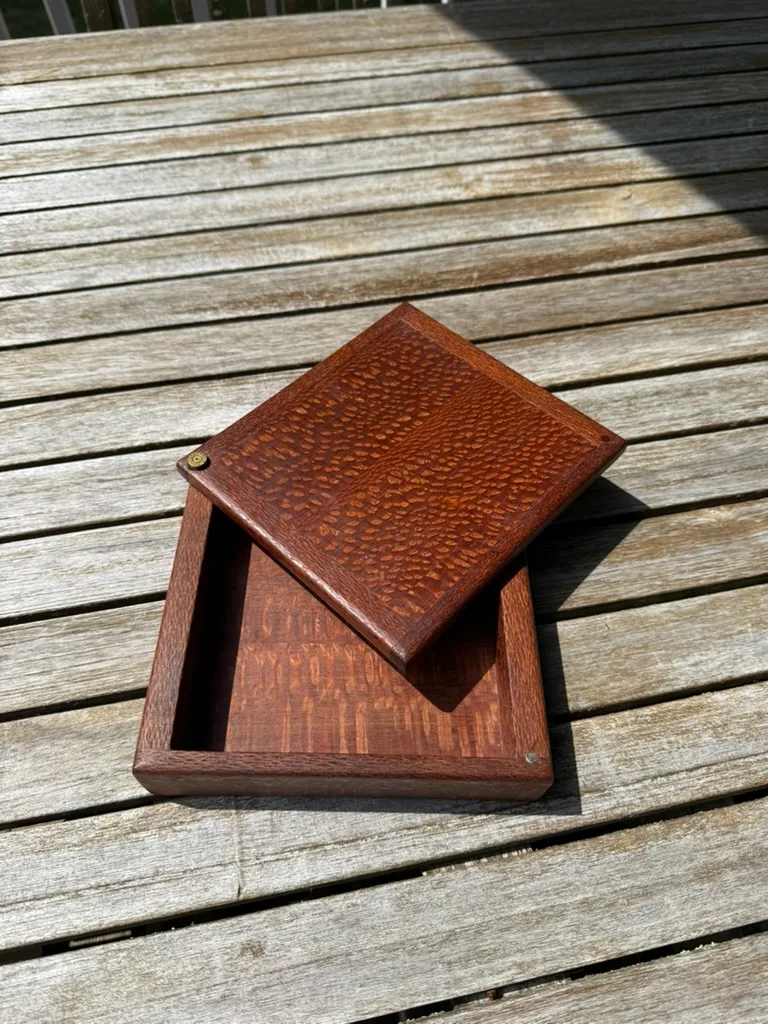 Swivel box
